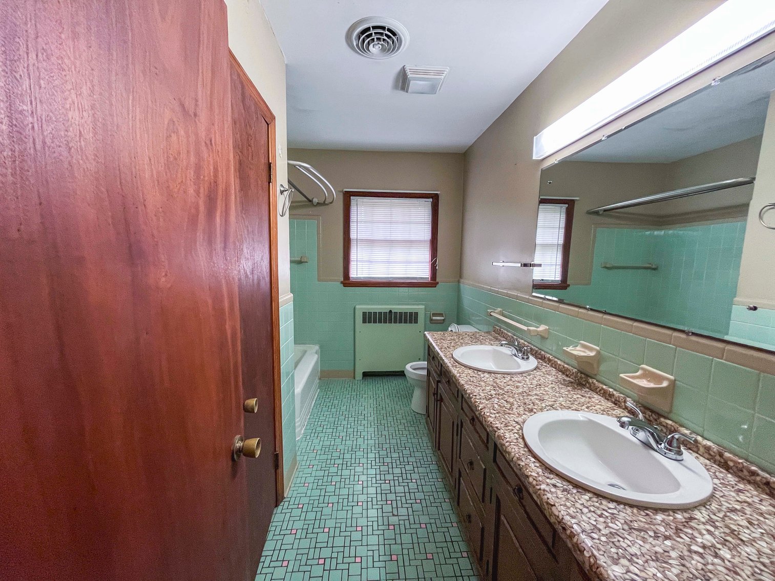 Image for 1001 E Lynchburg Salem Tpke, Bedford, VA 24523