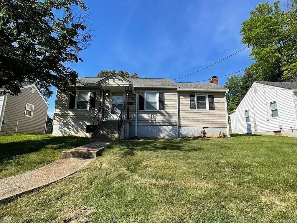 Image for 207 College Dr, Lynchburg, VA 24501