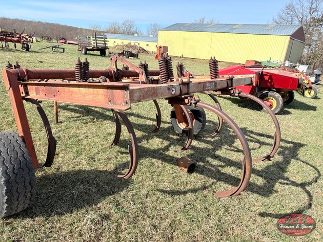 Image for 9 Shank Chisel Plow