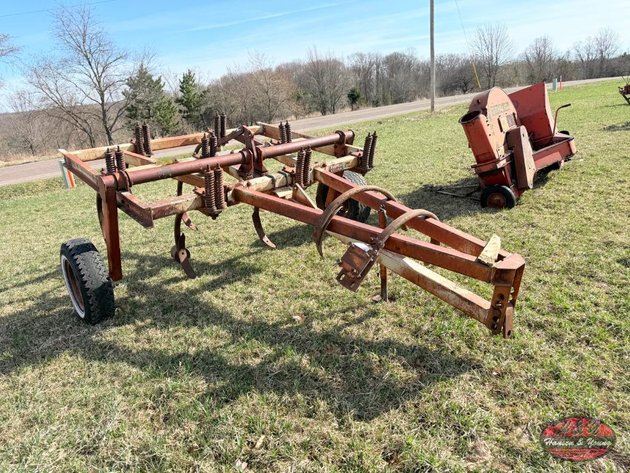 Image for 9 Shank Chisel Plow