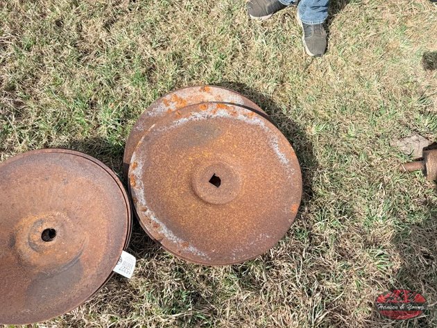 Image for (3) Piles of Disk Blades