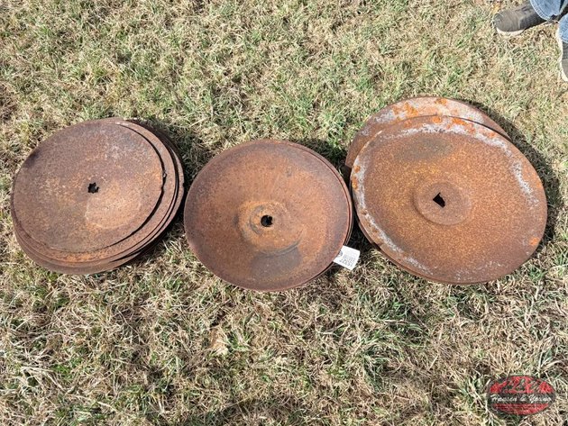 Image for (3) Piles of Disk Blades