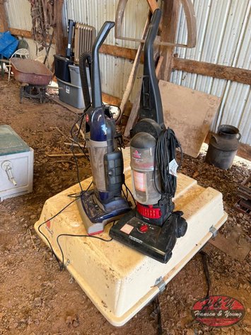Image for Car Carrier and 2 Vacuums