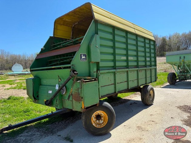 Image for John Deere 716A Chopper Box