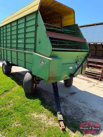 Image for John Deere 716A Chopper Box