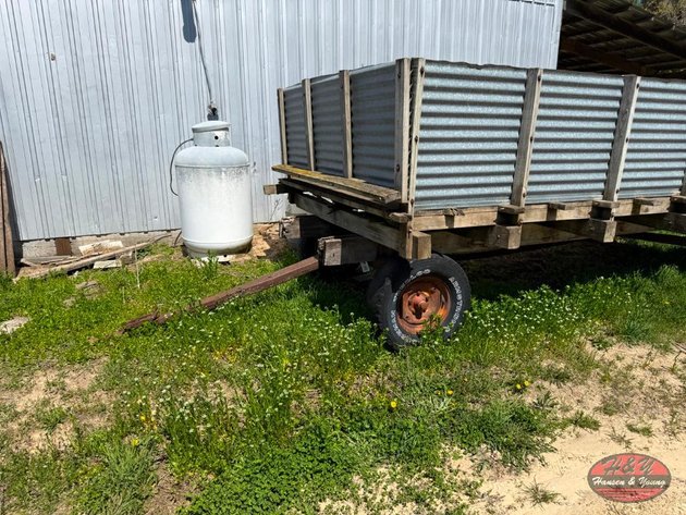 Image for 4 Wheel Flatbed Wagon With Sides