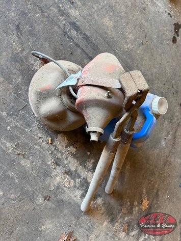 Image for Fly Spray and Hoof Trimmers