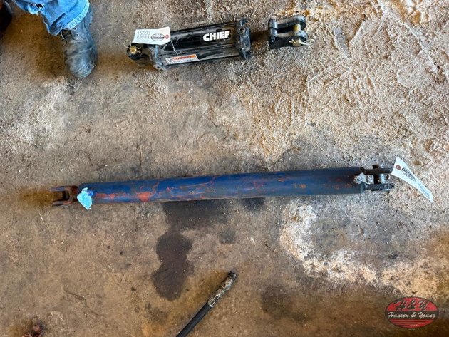 Image for Blue Hydraulic Cylinder