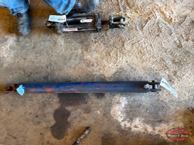 Image for Blue Hydraulic Cylinder