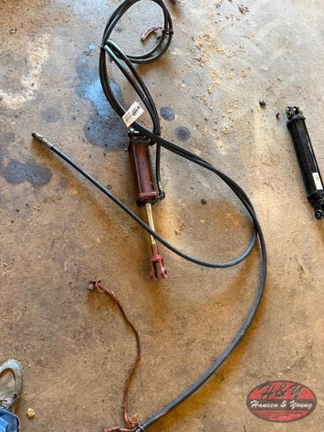 Image for Red Hydraulic Cylinder With Hoses