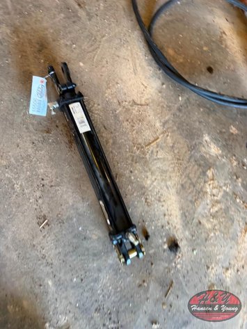 Image for Black Hydraulic Cylinder
