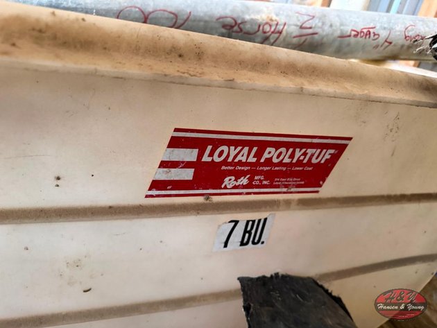 Image for Loyal Poly-Tuf 7Bu Feed Cart