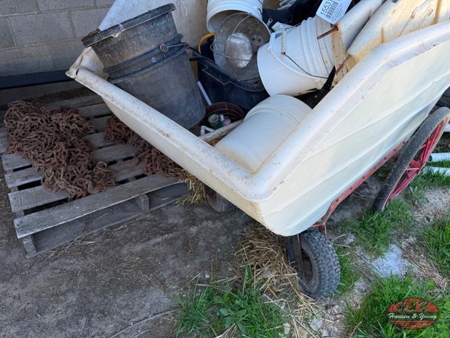 Image for Poly Feed Cart with Content