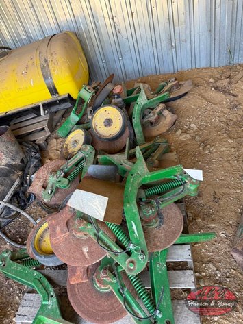 Image for John Deere Single Disk Fertilizer Coulters