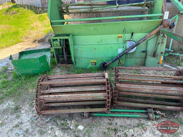 Image for John Deere Chopper Box Parts
