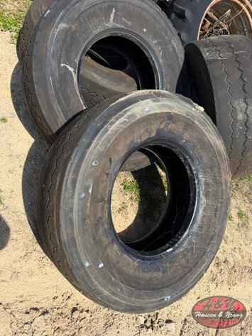 Image for (4) 425/65R22.5 Tires