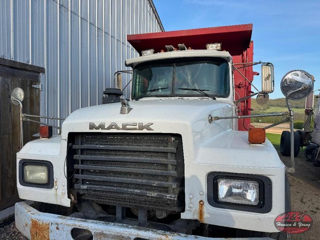 Image for Mack RD688 Dump Truck