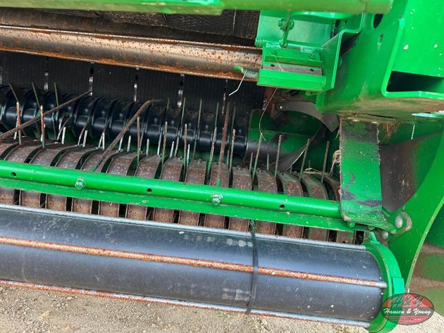 Image for John Deere 569 Round Baler