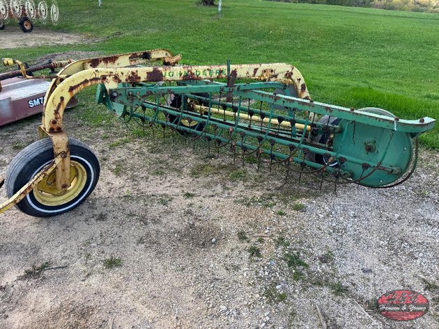 Image for John Deere Side Rake