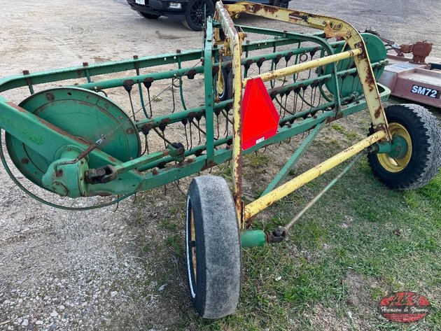 Image for John Deere Side Rake