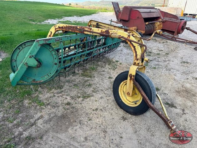Image for John Deere Side Rake