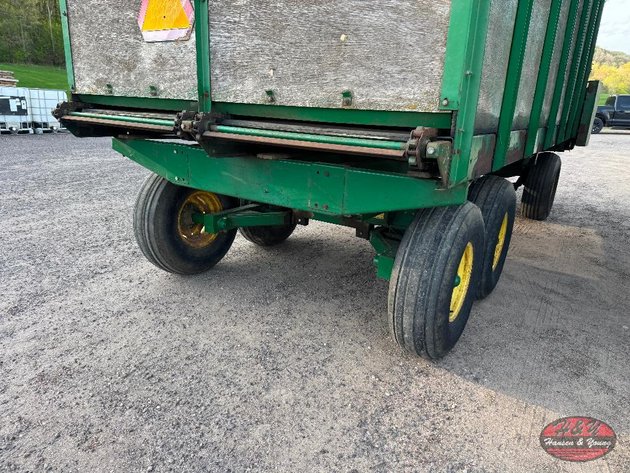 Image for Badger 950 16' Chopper Box