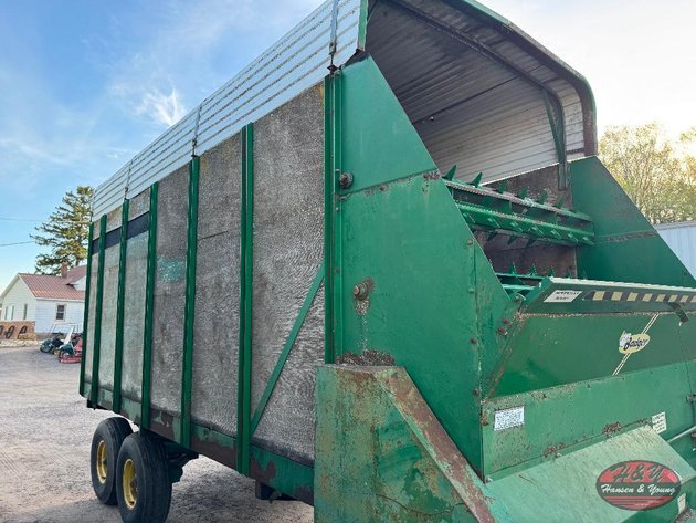 Image for Badger 950 16' Chopper Box