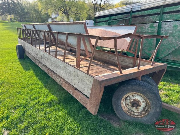 Image for Feeder Wagon 24'