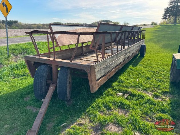 Image for Feeder Wagon 24'