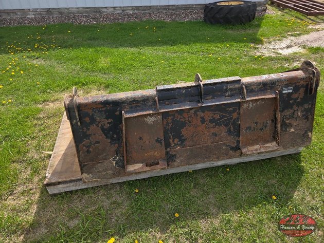 Image for John Deere U72 Bucket