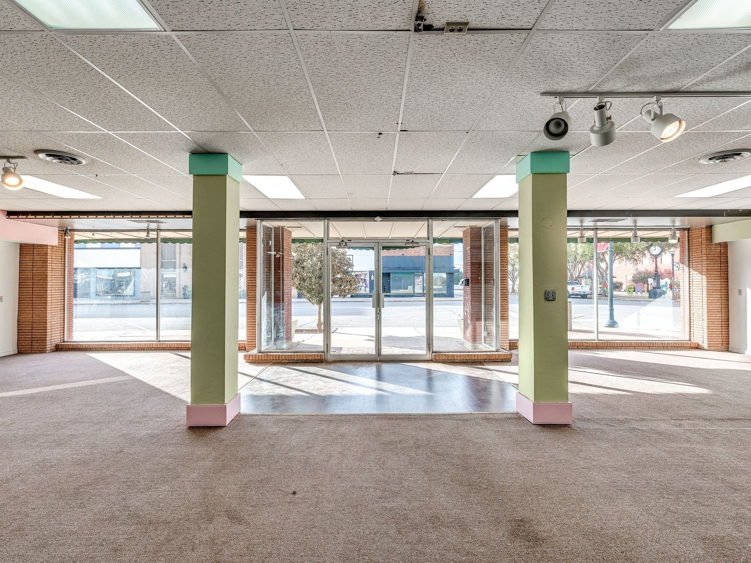 Image for 13,000' Commercial Property