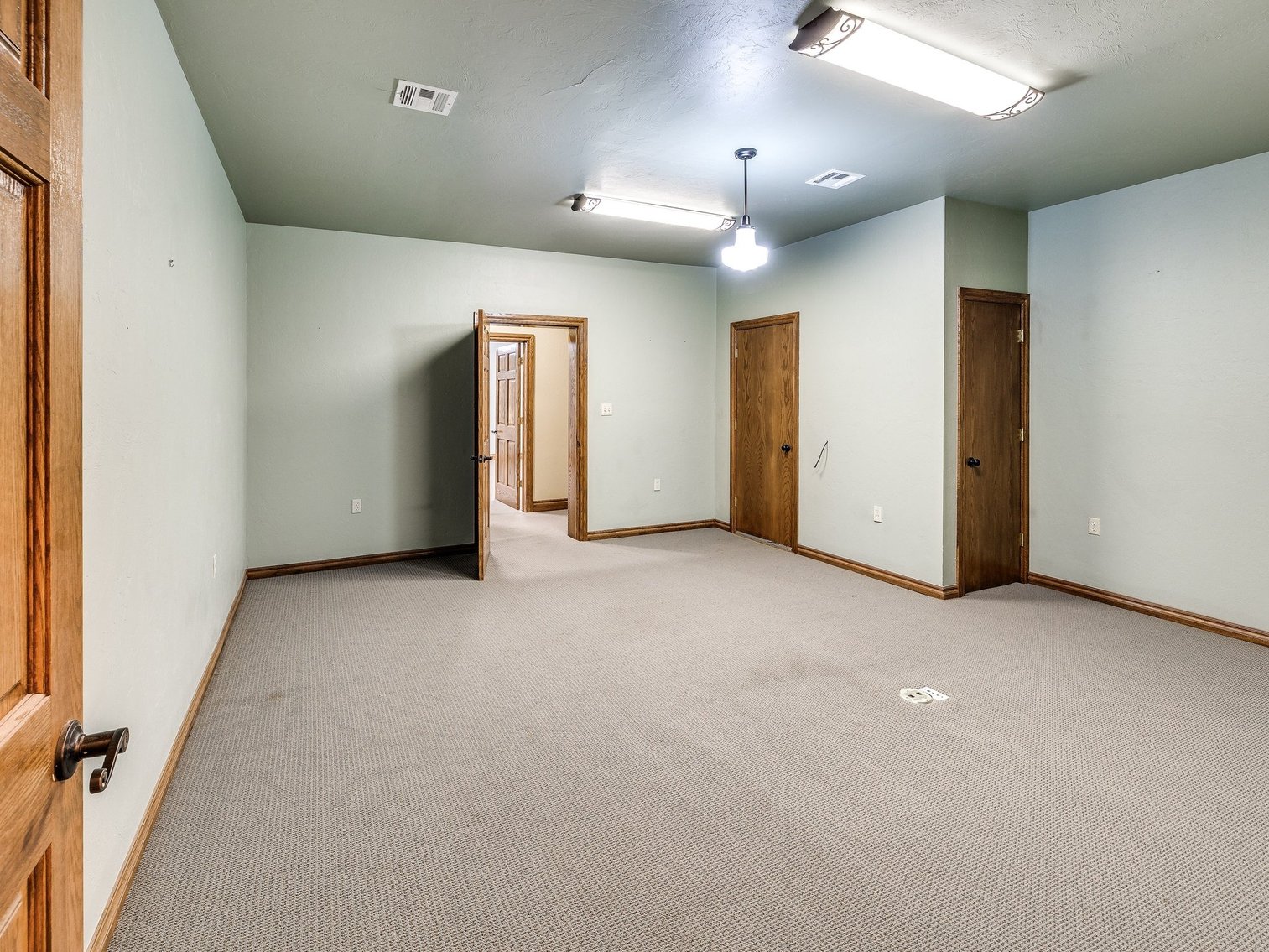 Image for 13,000' Commercial Property