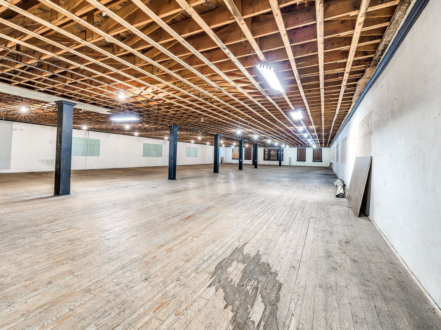 Image for 13,000' Commercial Property