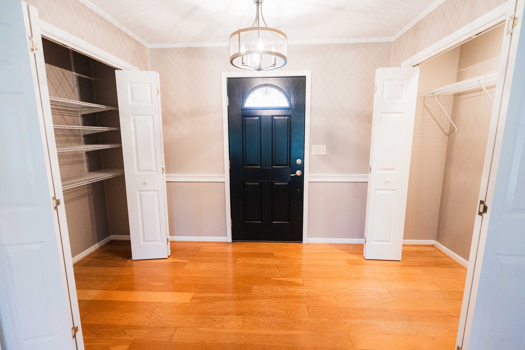 Image for 6.74+/- Acres and Home on Miller Bridge Road, Northern Lowndes County