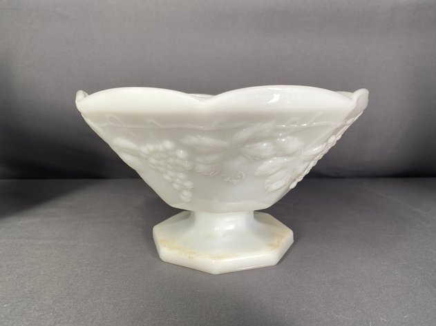 Image for (3) Vintage Anchor Hocking Milk Glass Grape Leaf/Harvest Grape Pattern