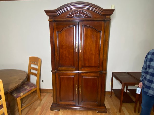 Image for Cherry-Finished Traditional-Styled Entertainment Center