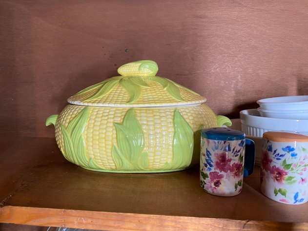 Image for Contents of Kitchen Cabinet