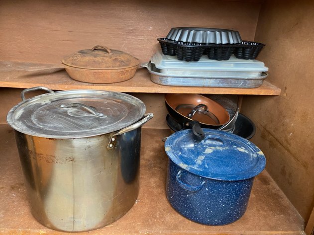 Image for Contents of Kitchen Cabinet