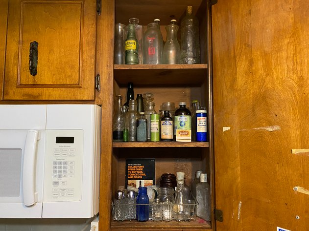 Image for Contents of Kitchen Cabinet