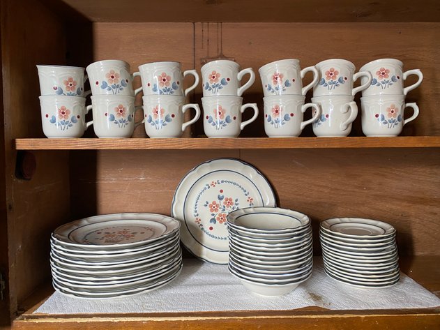 Image for Contents of Kitchen Cabinet