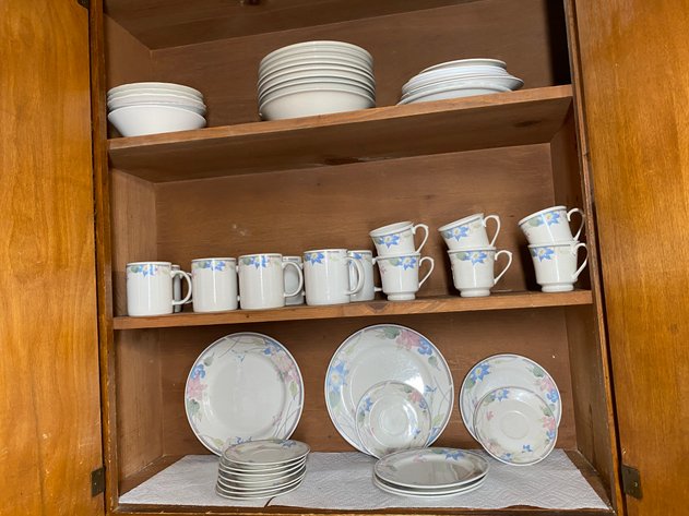 Image for Contents of Kitchen Cabinet