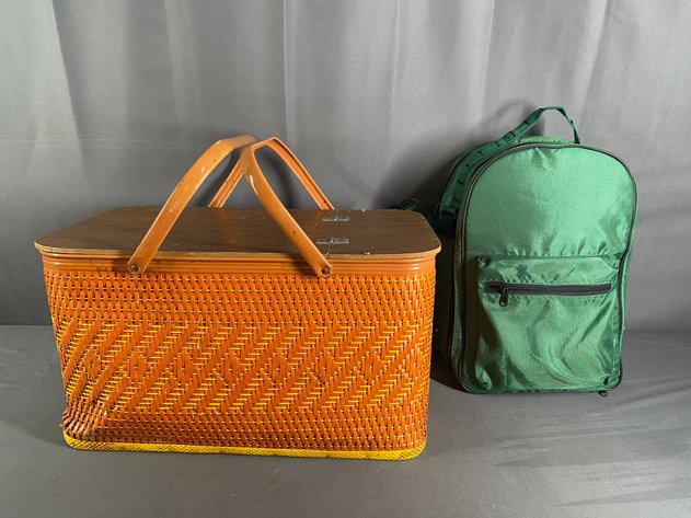 Image for (2) Picnic Baskets