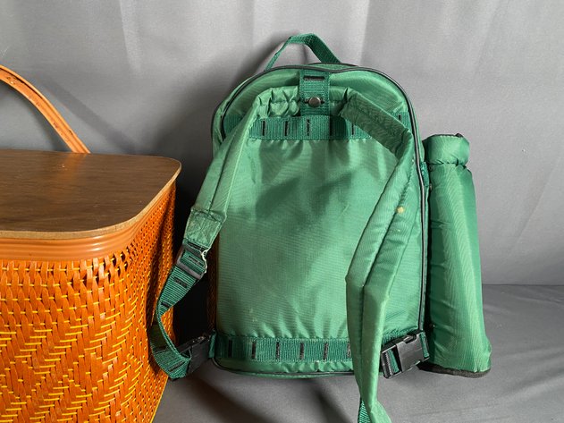 Image for (2) Picnic Baskets