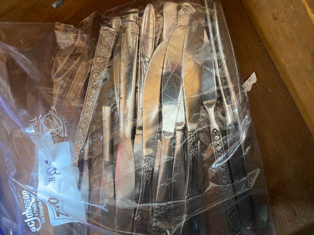 Image for Contents of Kitchen Drawer