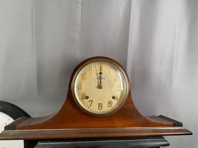 Image for (9) Assorted Clocks