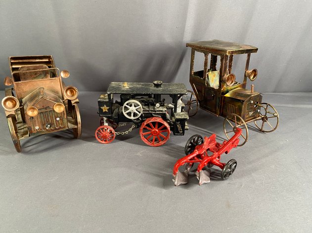 Image for (4) Vintage and Antique Models, including Arcade Manufacturing Co. Cast Iron, 