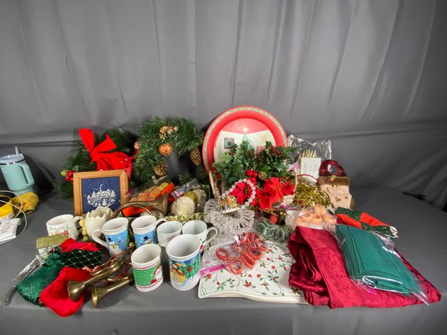 Image for Assortment of Holiday Decor