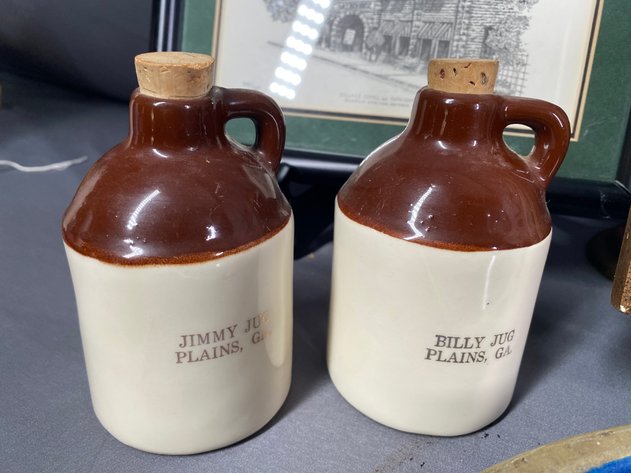 Image for Assortment of Vintage Decor