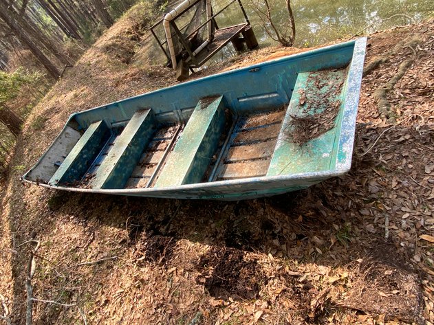 Image for 16 Foot Aluminum (4) Bench Seat Fishing Boat