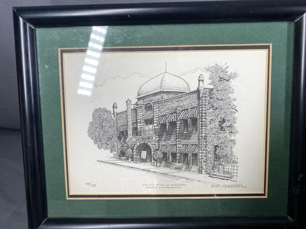 Image for Assortment of Vintage Decor